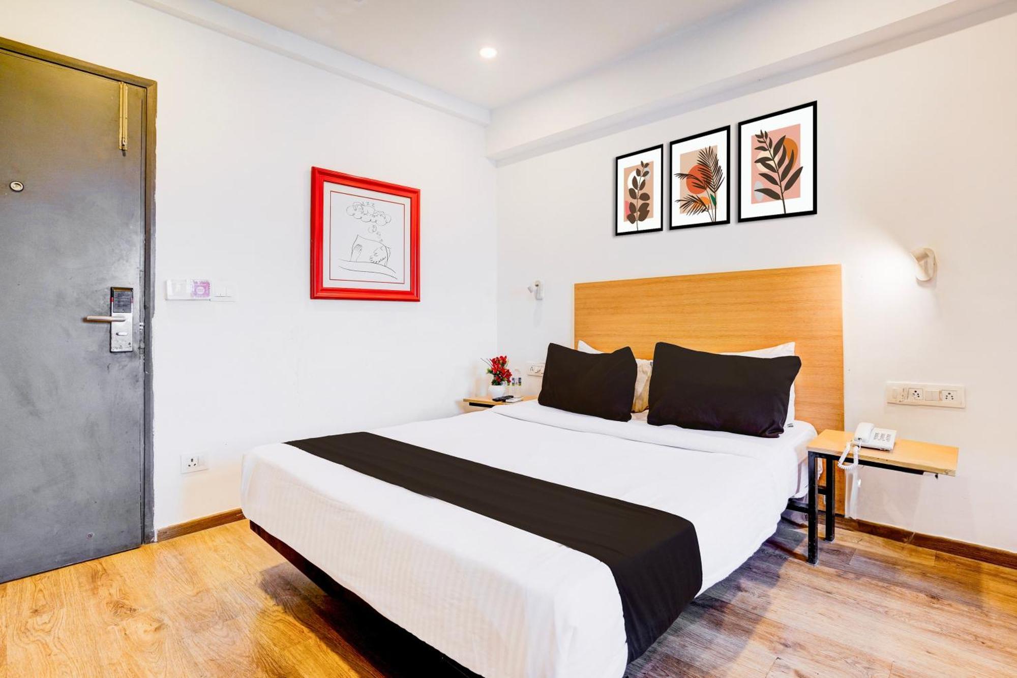 Super Townhouse Khar The Unicontinental Hotell Mumbai Exteriör bild