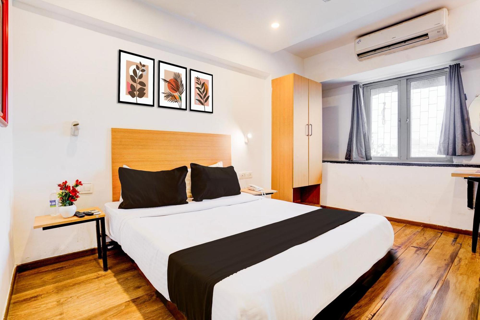 Super Townhouse Khar The Unicontinental Hotell Mumbai Exteriör bild