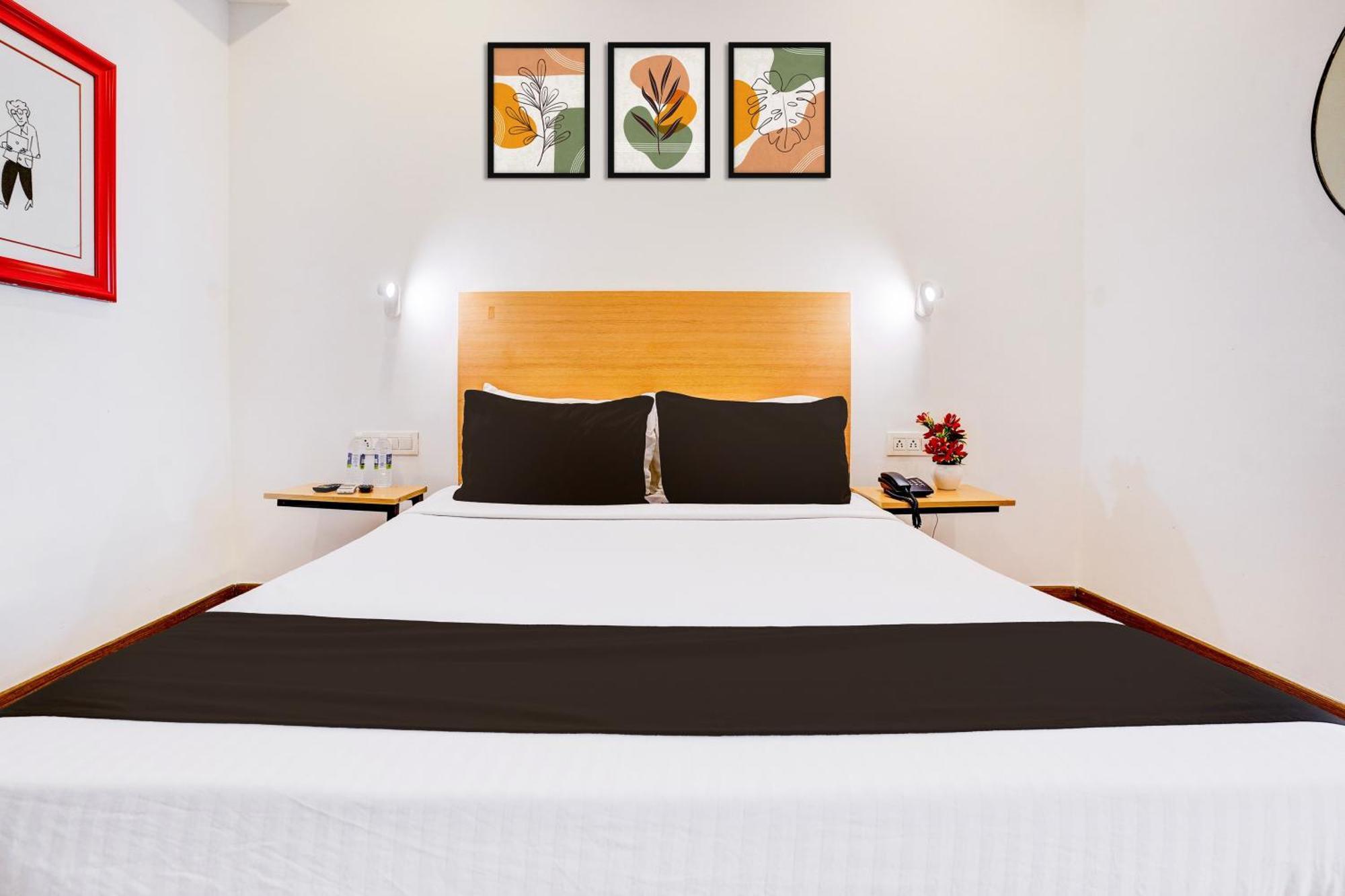 Super Townhouse Khar The Unicontinental Hotell Mumbai Exteriör bild